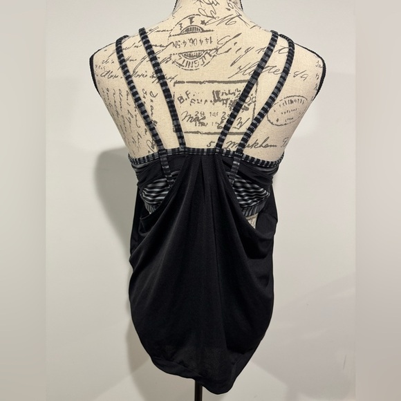 Athleta Cobra Dot Invigorate Tank Top Black Gray stripe Size Large - Picture 4 of 8